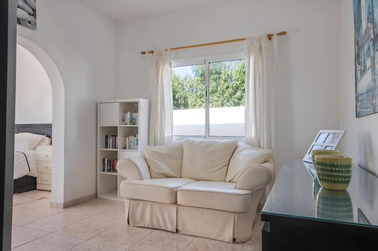 Casa Nira Villa Mácher