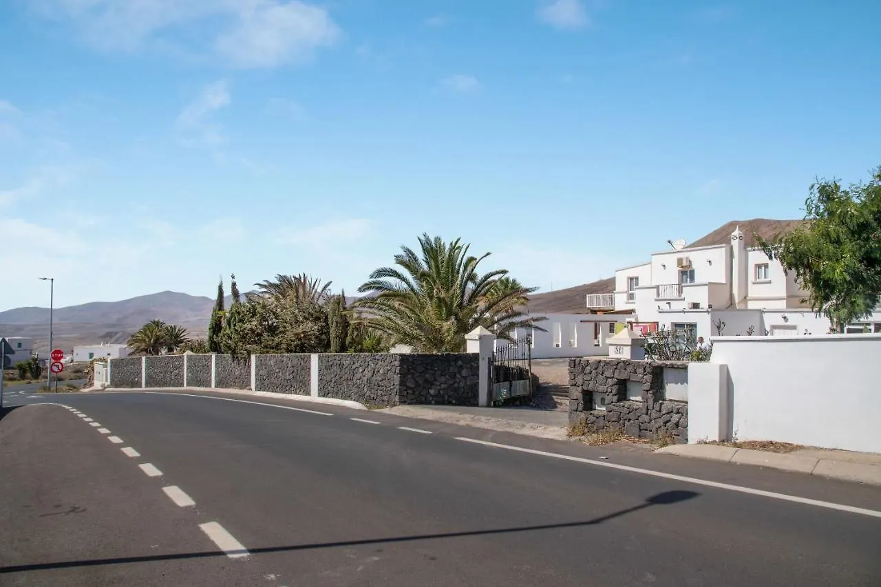Casa Nira Villa Mácher